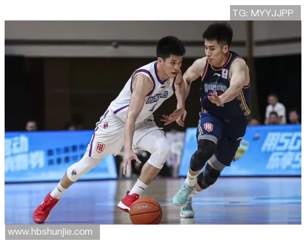 深圳篮球队耐力变革引发热议球迷期待新赛季表现提升 深圳篮球队耐力变革引发热议球迷期待新赛季表现提升