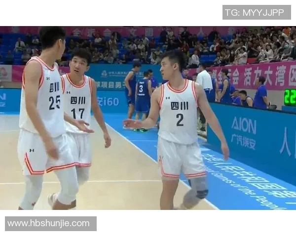 2018年广东队与四川队激战回顾：篮球场上的精彩对决与战术分析