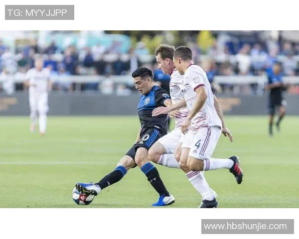 休斯顿公开赛杯精彩对决即将开启球迷期待激烈赛事盛况